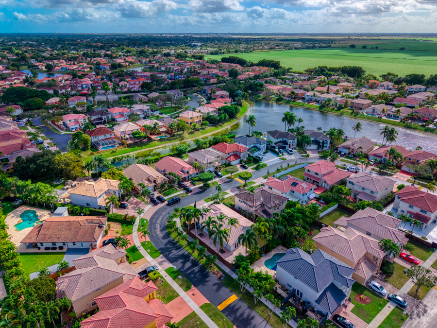 Stunning Modern Home in Hammocks