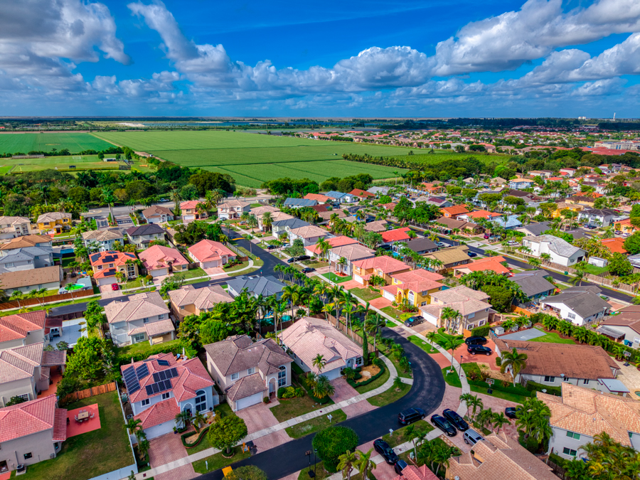Stunning Modern Home in Hammocks