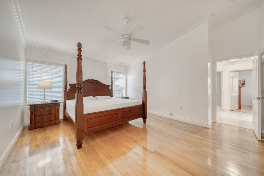 Stunning Modern Home in Hammocks