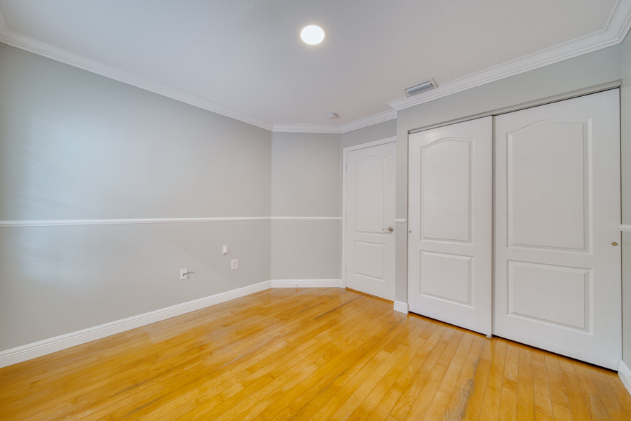 Stunning Modern Home in Hammocks