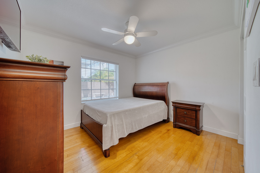 Stunning Modern Home in Hammocks