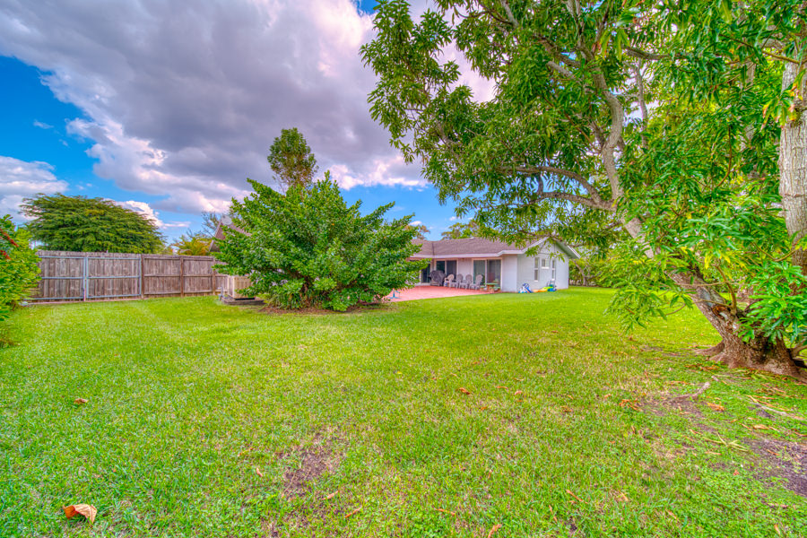 Renovated Gem in The Falls Area