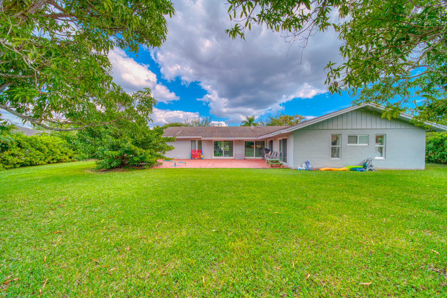 Renovated Gem in The Falls Area