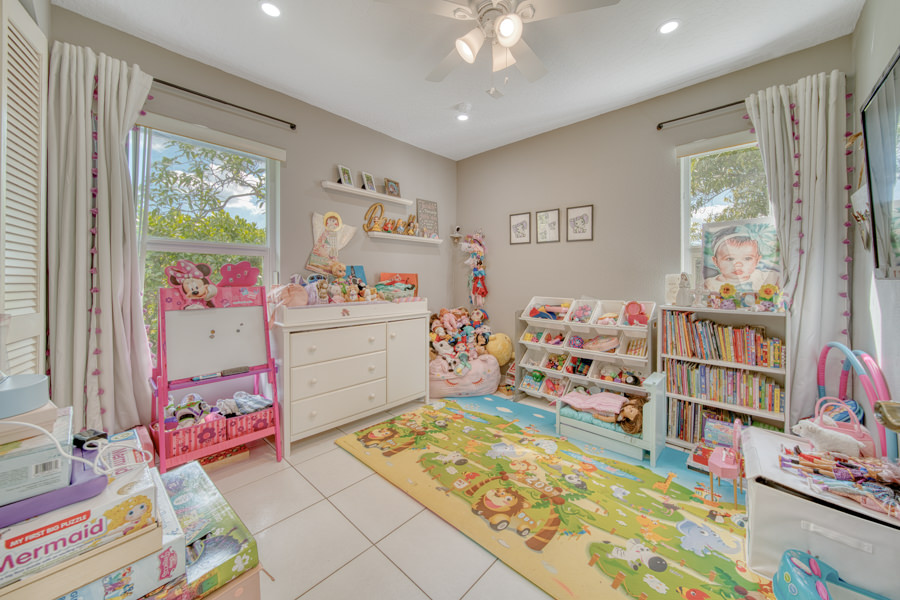 Renovated Gem in The Falls Area