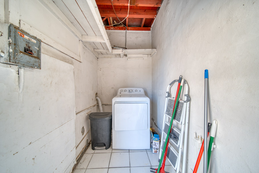 Mid-Century Modern North Miami Retreat