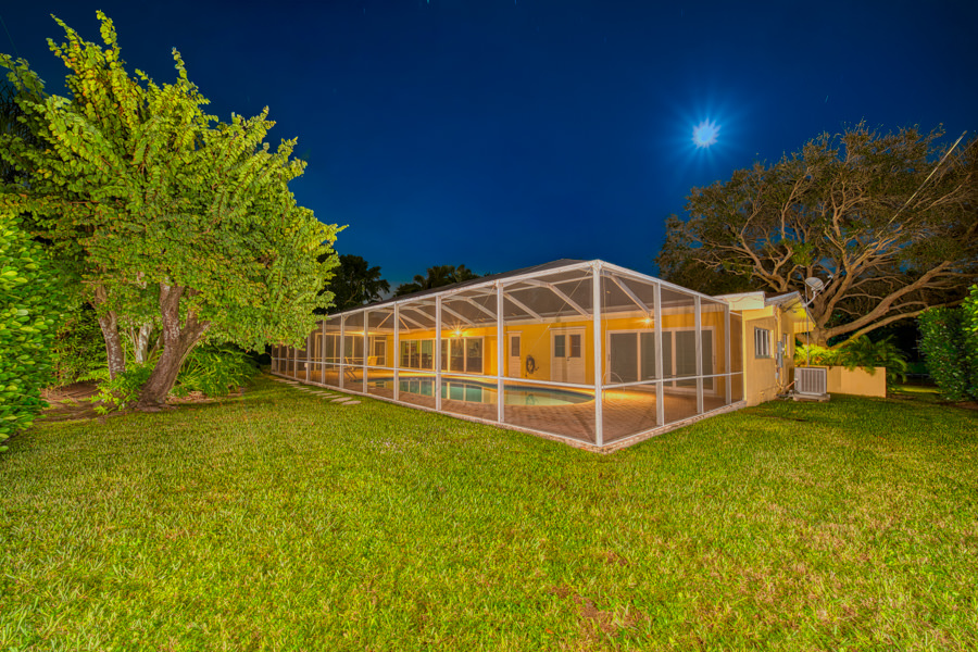 Luxurious Pinecrest Area Estate