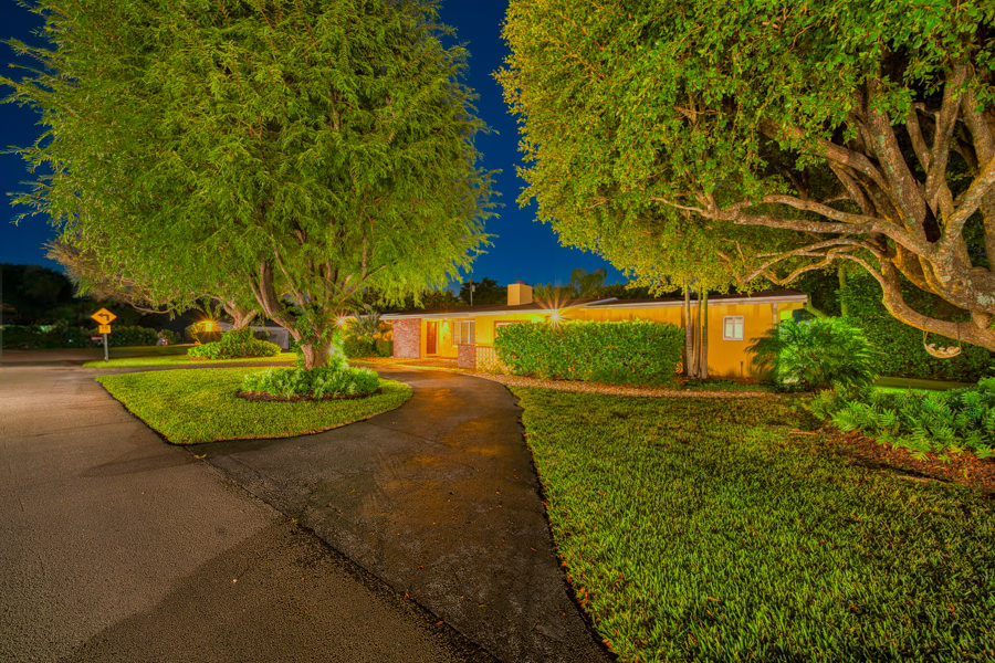 Luxurious Pinecrest Area Estate