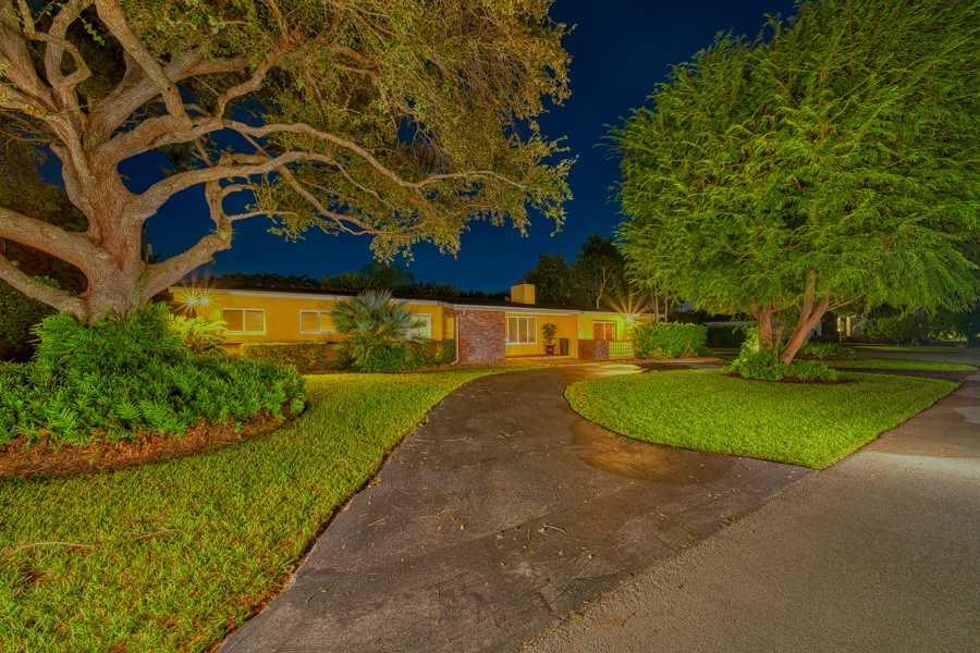 Luxurious Pinecrest Area Estate