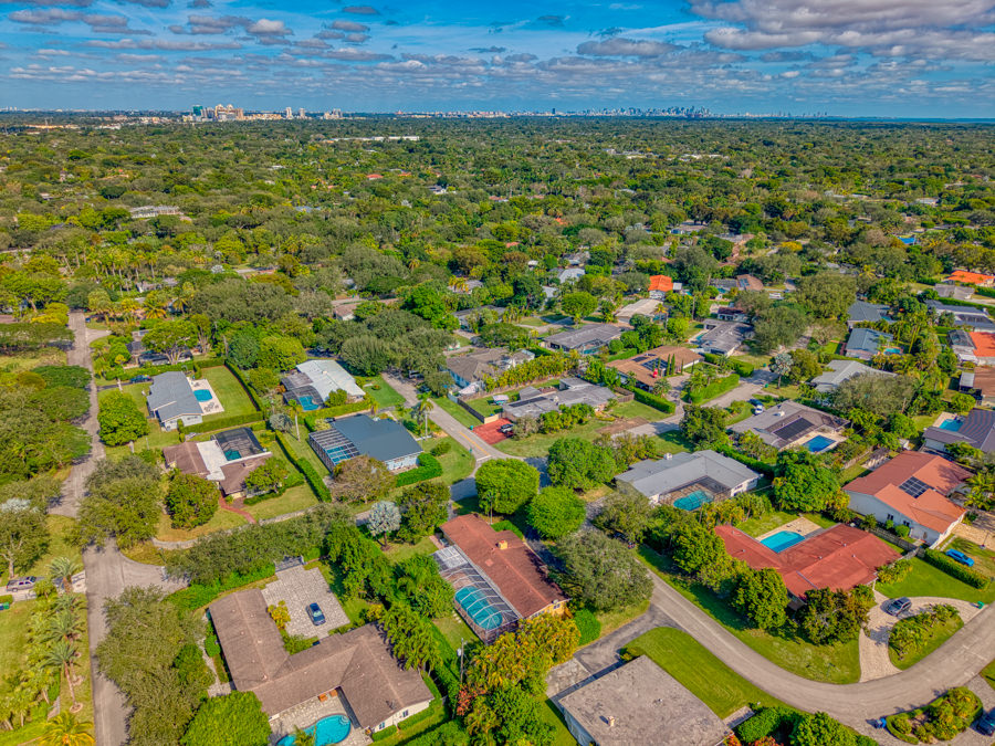 Luxurious Pinecrest Area Estate