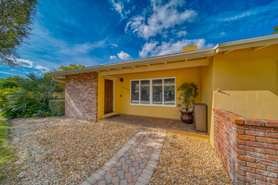 Luxurious Pinecrest Area Estate