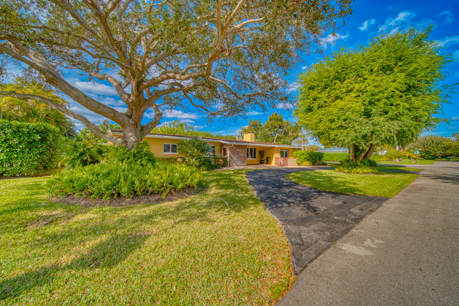 Luxurious Pinecrest Area Estate