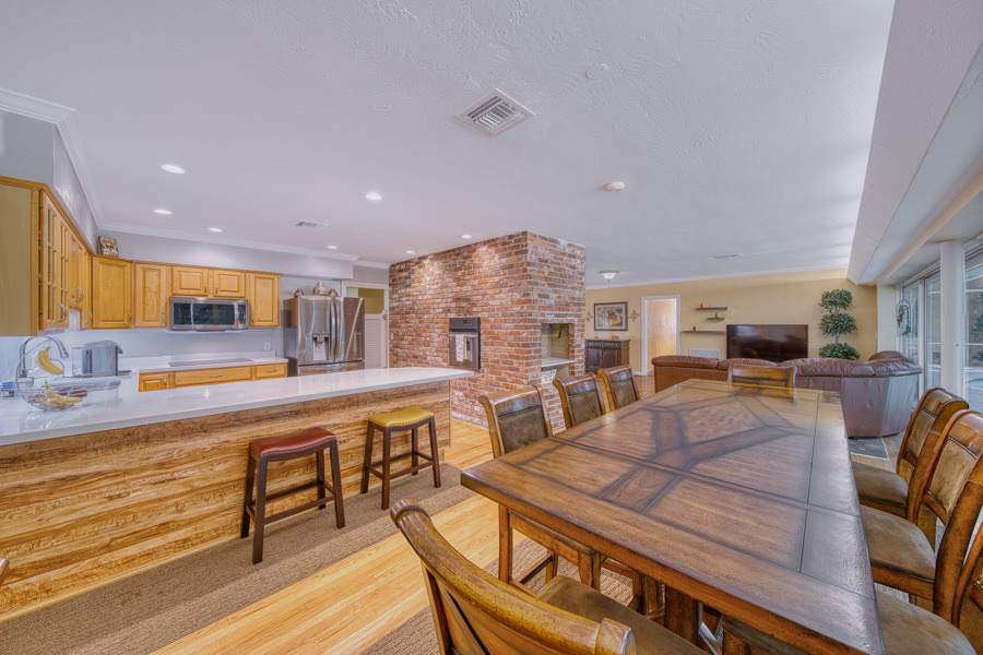 Luxurious Pinecrest Area Estate