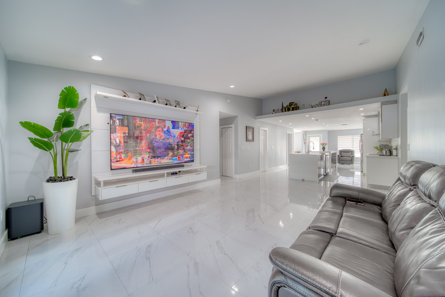 Waterfront Paradise in Cutler Bay