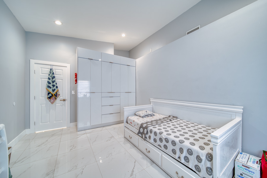 Waterfront Paradise in Cutler Bay