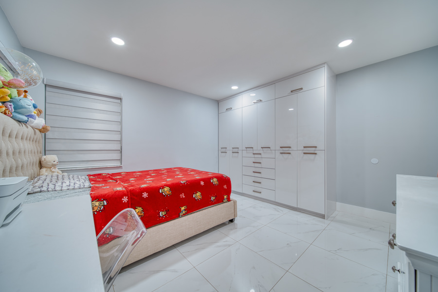 Waterfront Paradise in Cutler Bay