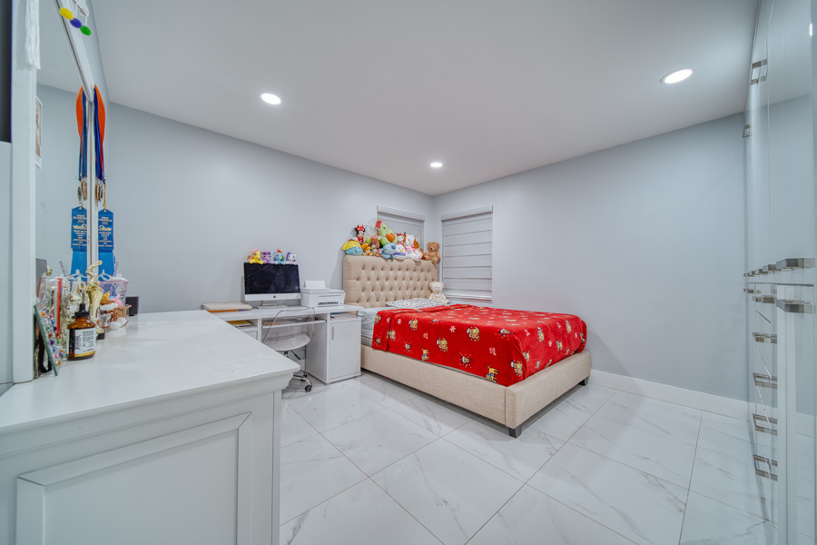 Waterfront Paradise in Cutler Bay