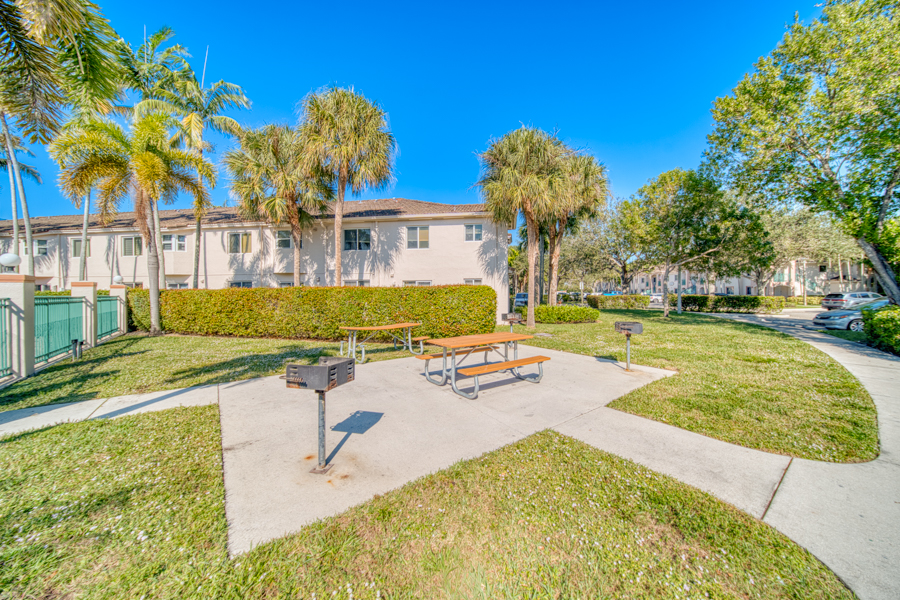 Spacious Family Home in Pembroke Pines