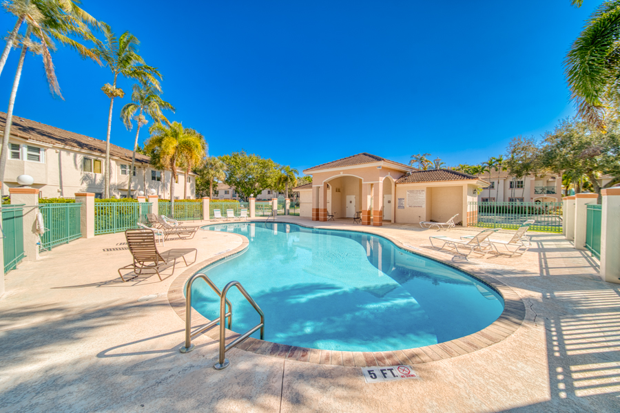 Spacious Family Home in Pembroke Pines