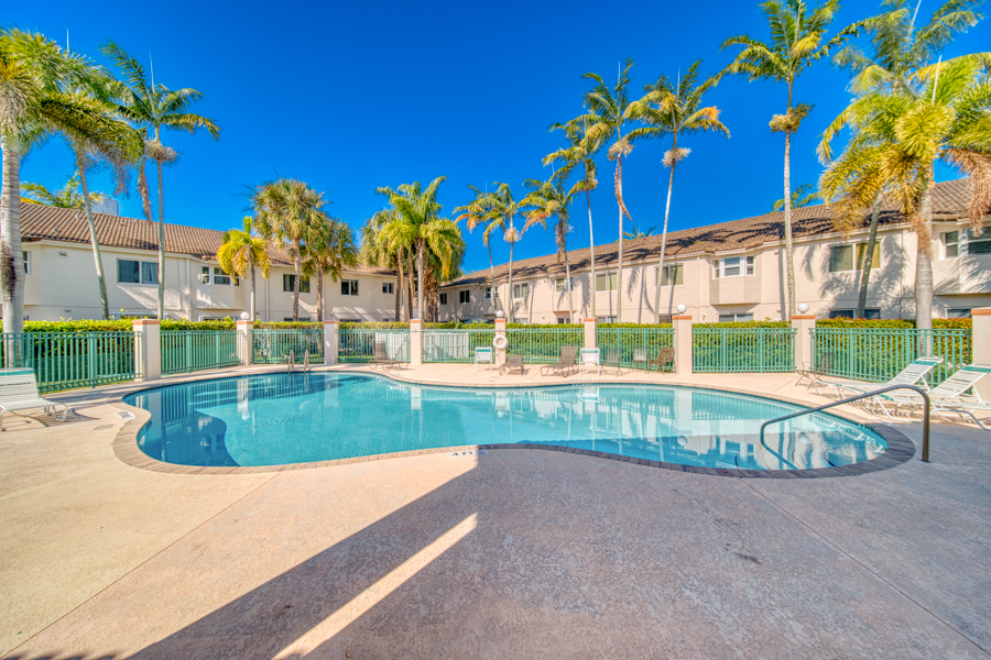 Spacious Family Home in Pembroke Pines