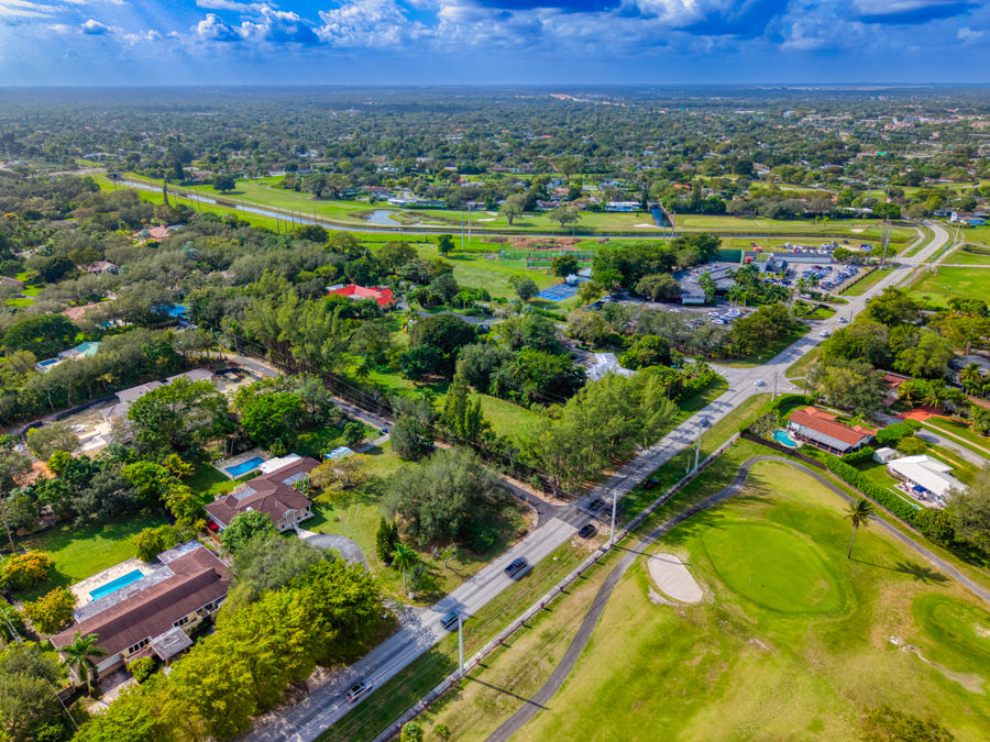 Elegant Kendall Home with Pool