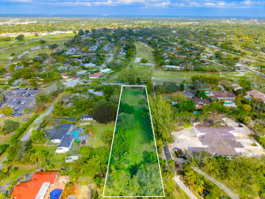 Elegant Kendall Home with Pool