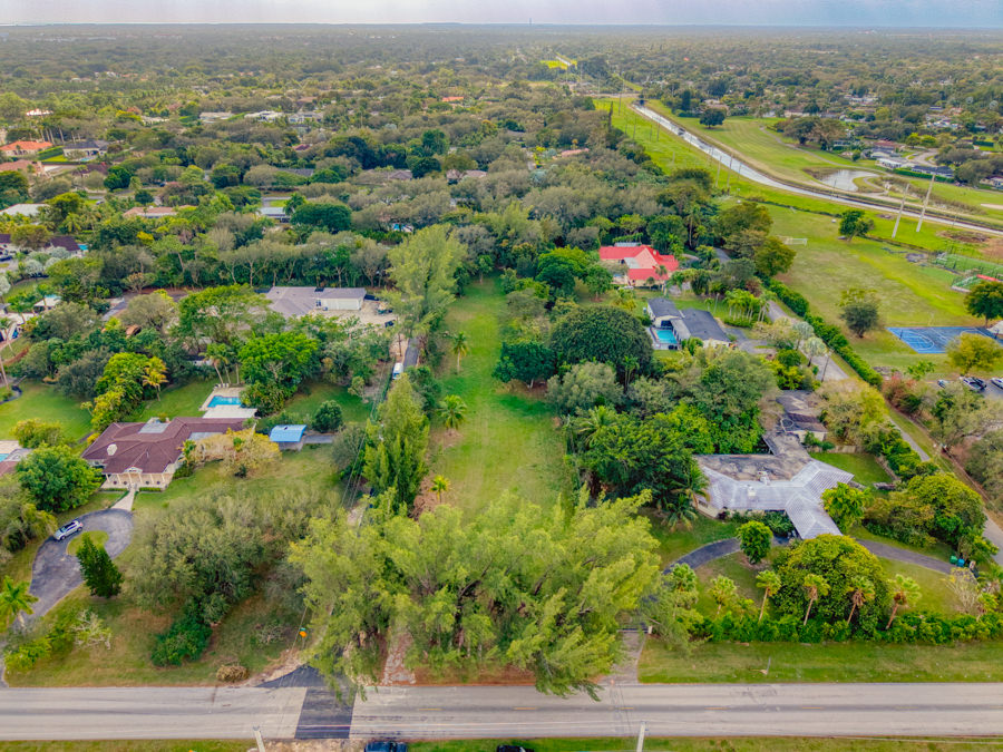 Elegant Kendall Home with Pool