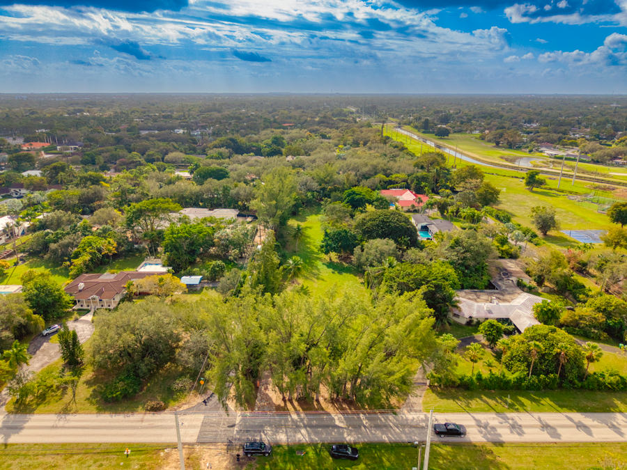 Elegant Kendall Home with Pool