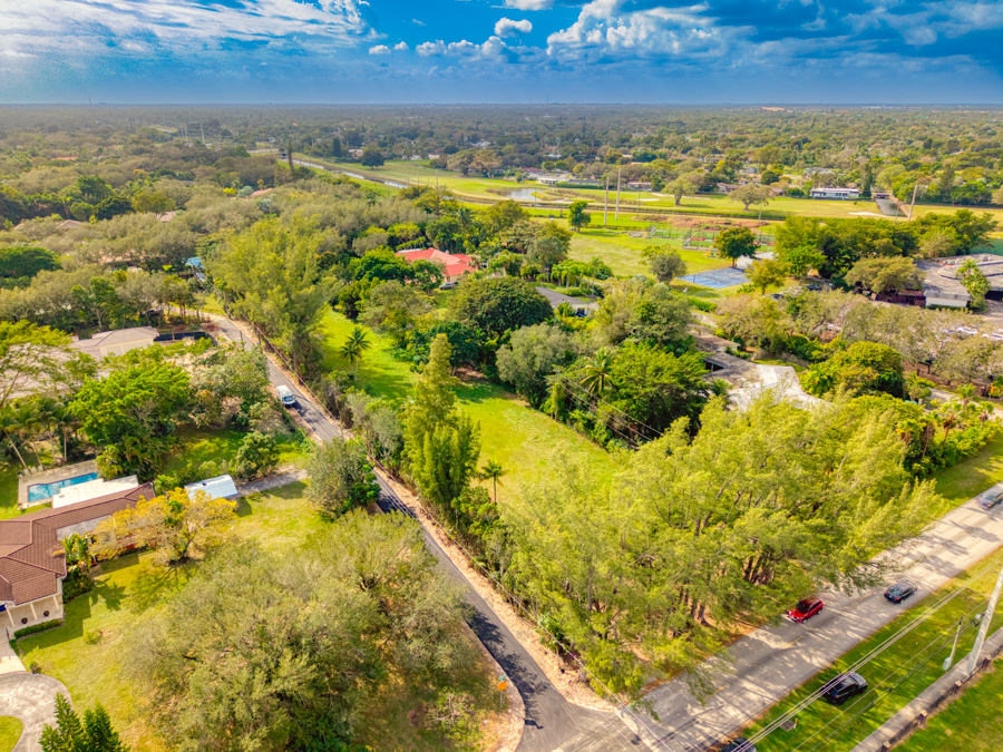 Elegant Kendall Home with Pool