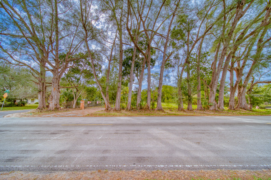 Elegant Kendall Home with Pool